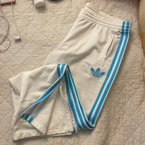 Adidas sweatpants - Picture 2 of 2